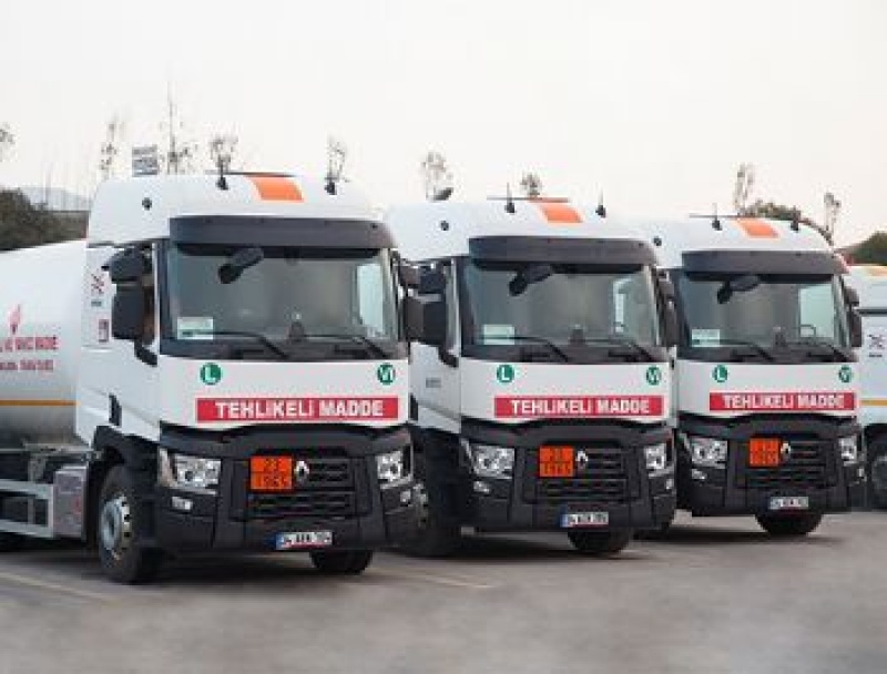 OMSAN Lojistik, 28 adet Renault Trucks C serisi kamyon ve 37 adet T serisi çekici  aldı