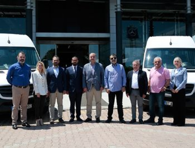 Mercedes-Benz Türk, Anex Tour’un filosuna 50 adet Sprinter teslim etti