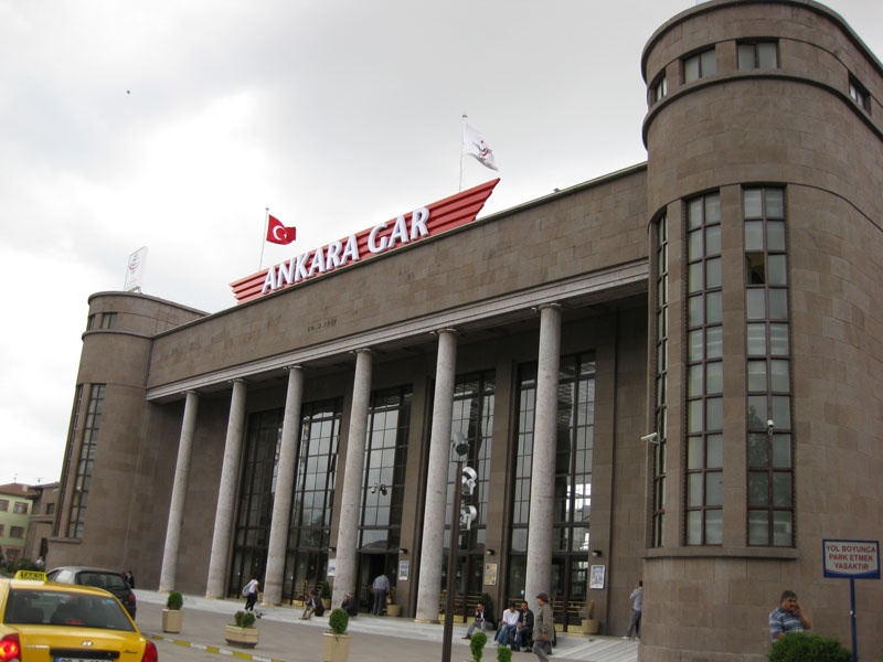TOKİ, Ankara Gar sahasında hizmet binası, misafirhane, cami, kreş ve CTC Kumanda Merkezi yapacak