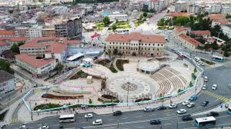 Sivas Belediyesi İnönü Bulvarı ve Atatürk Caddesi Binaların Cephe Düzenleme Projelerinin Hazırlanması için Sözleşme İmzaladı

