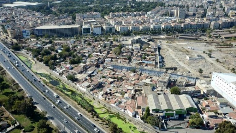 İzmir Büyükşehir Belediyesi Konak Ege Mahallesinde Kat Karşılığı Yapım İşi için İhale Açtı
