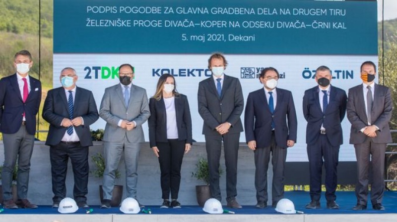 Slovenya'da Divaca Koper Demiryolu Projesinin 1. Kısım İhalesi  İçin de Sözleşme İmzalandı
