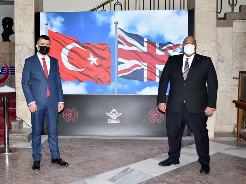 TCDD  Genel Müdürü Metin Akbaş, İngiltere’nin İstanbul Başkonsolosu Kenan Poleo’yu  ağırladı