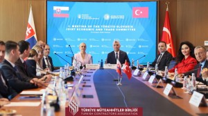 Türkiye Müteahhitler Birliği  Başkanı Erdal Eren  Türkiye-Slovakya Toplantılarına Katıldı