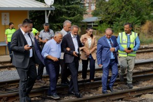 Kayseri Büyükşehir Belediye Başkanı Büyükkılıç, TCDD Genel Müdürü Kurt ile Kayseri’nin Ulaşımını Görüştü