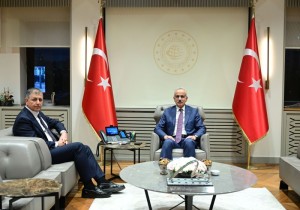 Bakan Uraloğlu ile İzmir Büyükşehir Belediye Başkanı Tugay İzmir’in Ulaşım Gündemini Görüştü