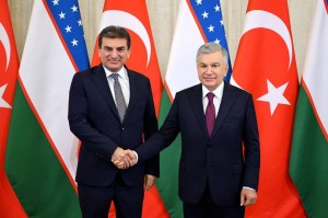 OYAK Genel Müdürü Murat Yalçıntaş ile Özbekistan Cumhurbaşkanı Şavkat Mirziyoyev Görüşmesinde Yatırımlar Değerlendirildi