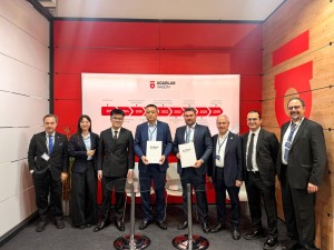 Acarlar Vagon ile Henan Sulun Demiryolu Tekerlek Ürünlerine İlişkin Sözleşmelerin İmza Törenini Gerçekleştirdi