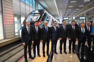 Bakan Uraloğlu Milli Hızlı Treni 250 Kilometre Hızla Ankara-Kırıkkale Arasında Test Etti